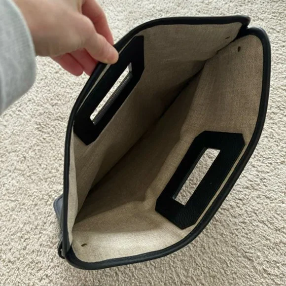 Tomas Maier Fold-Over Black Leather Clutch - Picture 7 of 7